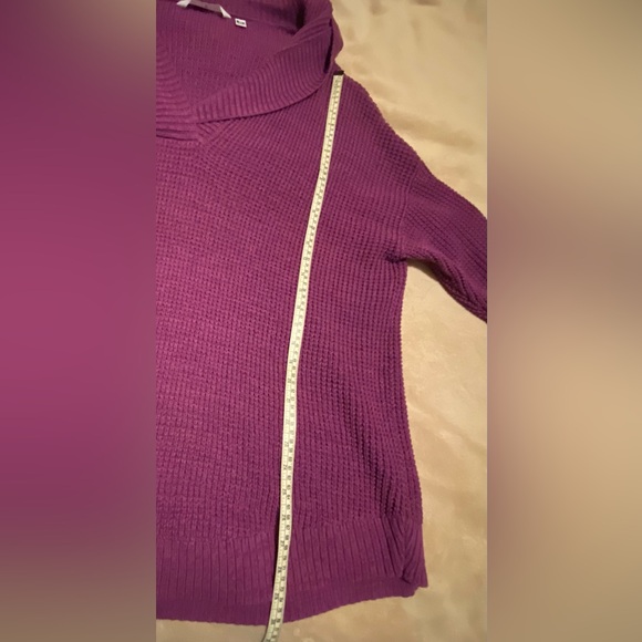 New Cotton Blend Knit Active Zone Sweater Wth Hood - Picture 8 of 11